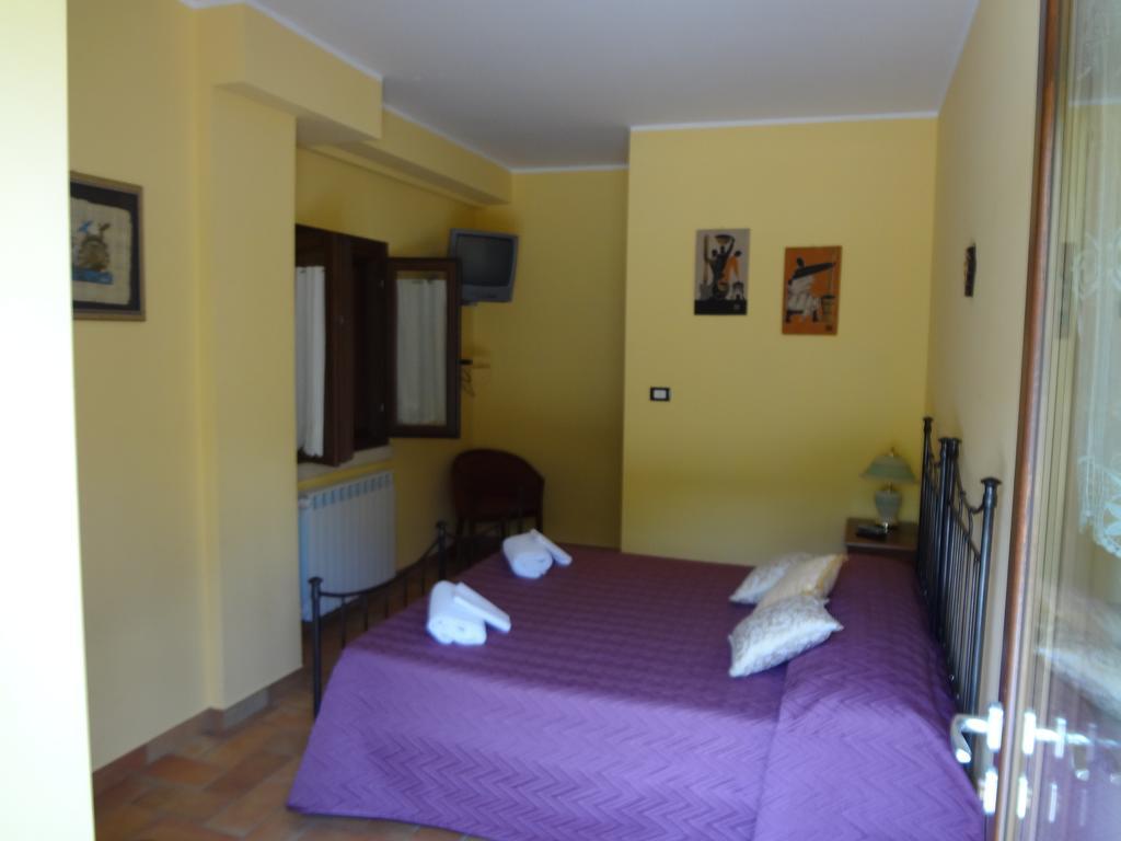 Le Stanze Di Bacco Villa Cagnano Amiterno Cameră foto
