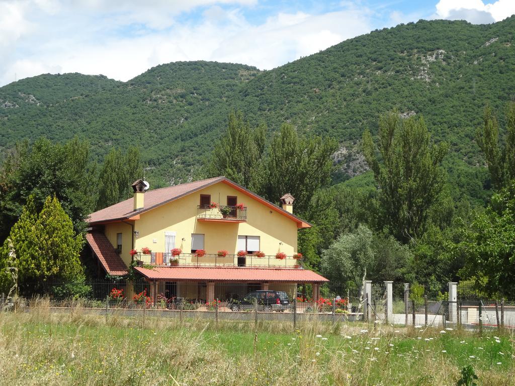 Le Stanze Di Bacco Villa Cagnano Amiterno Exterior foto
