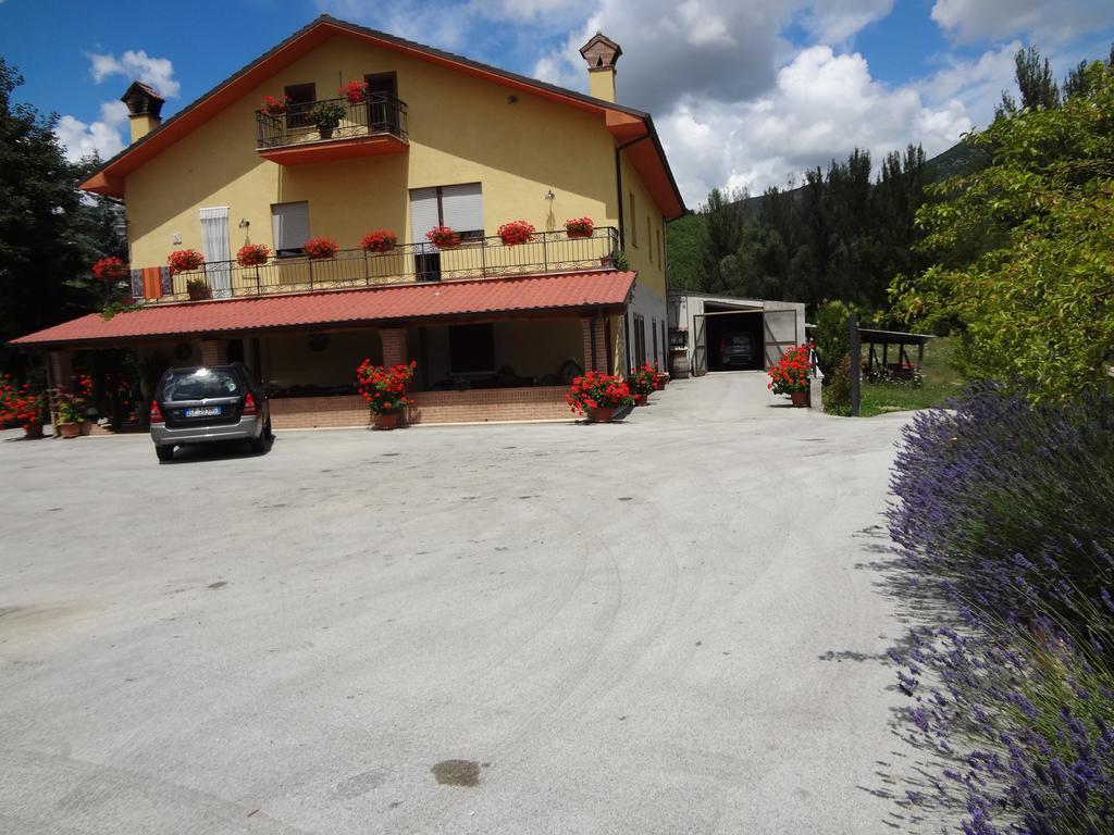 Le Stanze Di Bacco Villa Cagnano Amiterno Exterior foto