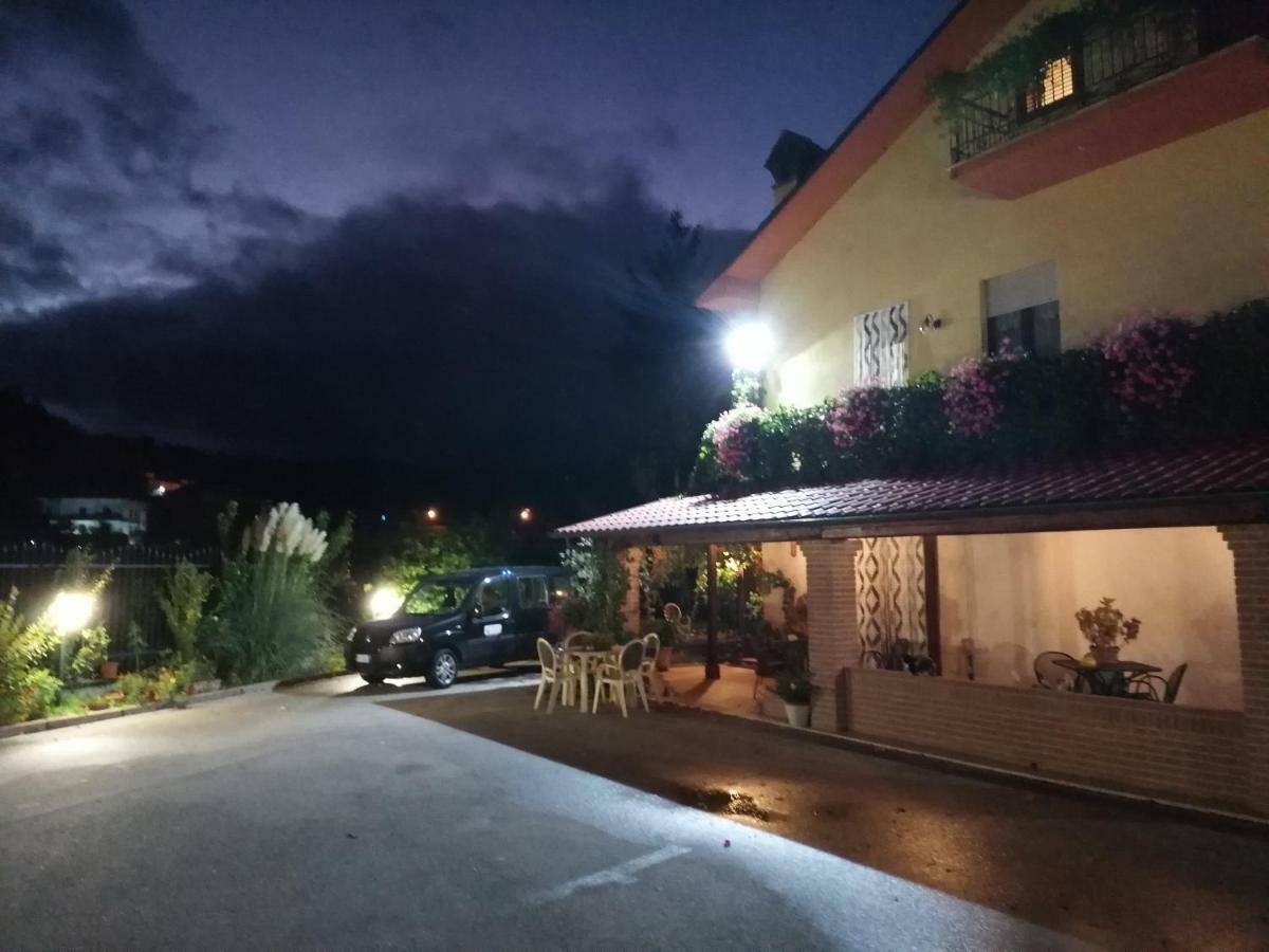 Le Stanze Di Bacco Villa Cagnano Amiterno Exterior foto